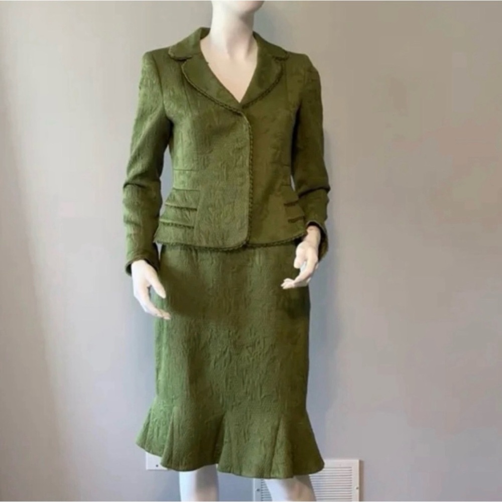 Elegant Green Women's Skirt Suit